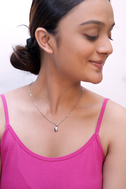 Simple Round Diamond Necklace
