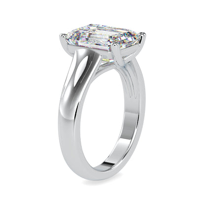 Regal Emerald Radiance Ring