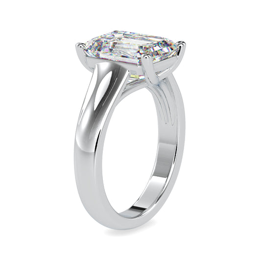 Regal Emerald Radiance Ring